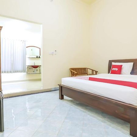 Oyo 1684 Marina Suite Apartment Bali Санур Экстерьер фото